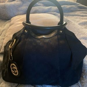 Authentic Gucci Sukey w GG keychain 🛍SOLD 🛍